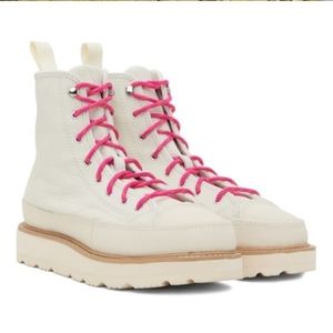 Converse Chuck Taylor All Star High Top Leather unisex Boot  Men's8.5 Women's10